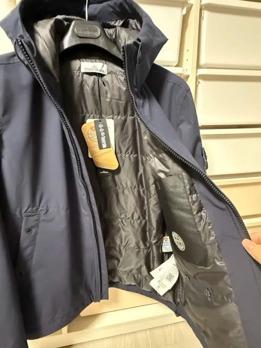 ストーンアイランド