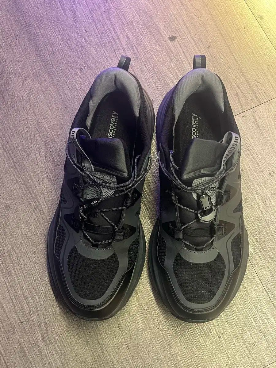 DISCOVERY エクスペディション ブラック スニーカー ランニングシューズ トレッキングシューズ 実際に