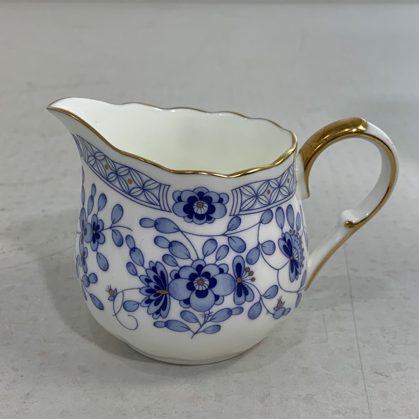 ナルミ ボーンチャイナ ミラノ シュガーポット ミルクピッチャー 皿 計3点セット お茶会 パーティー