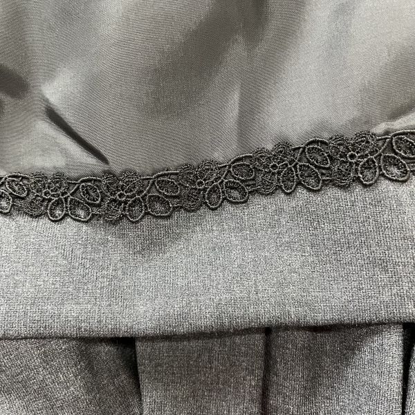 ◇ フォクシー Foxey スカート 膝丈 プリーツスカート グレー 黒 毛