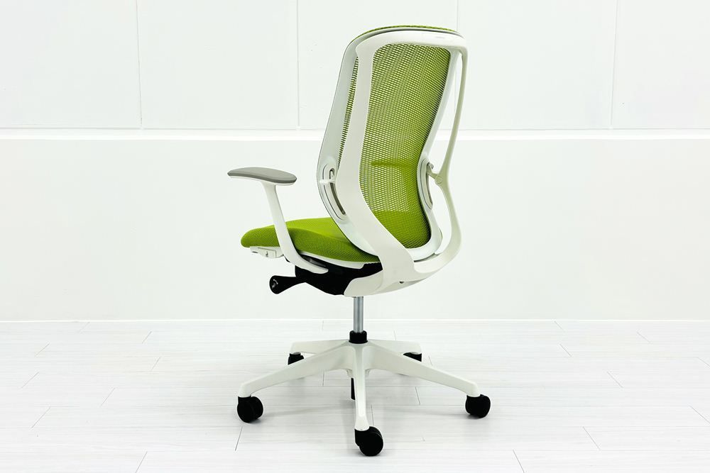 オカムラ シルフィーチェア ハイバック 固定肘 OKAMURA Sylphy オフィス家具 ライムグリーン A000003880