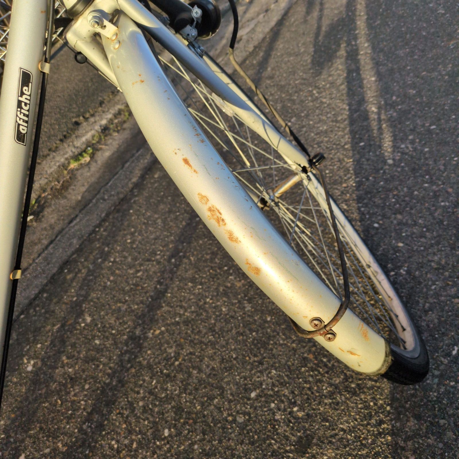 J319 キズサビ使用感有り 軽快自転車 affiche LEDダイナモ 27インチ BRIGHTFACE_UK