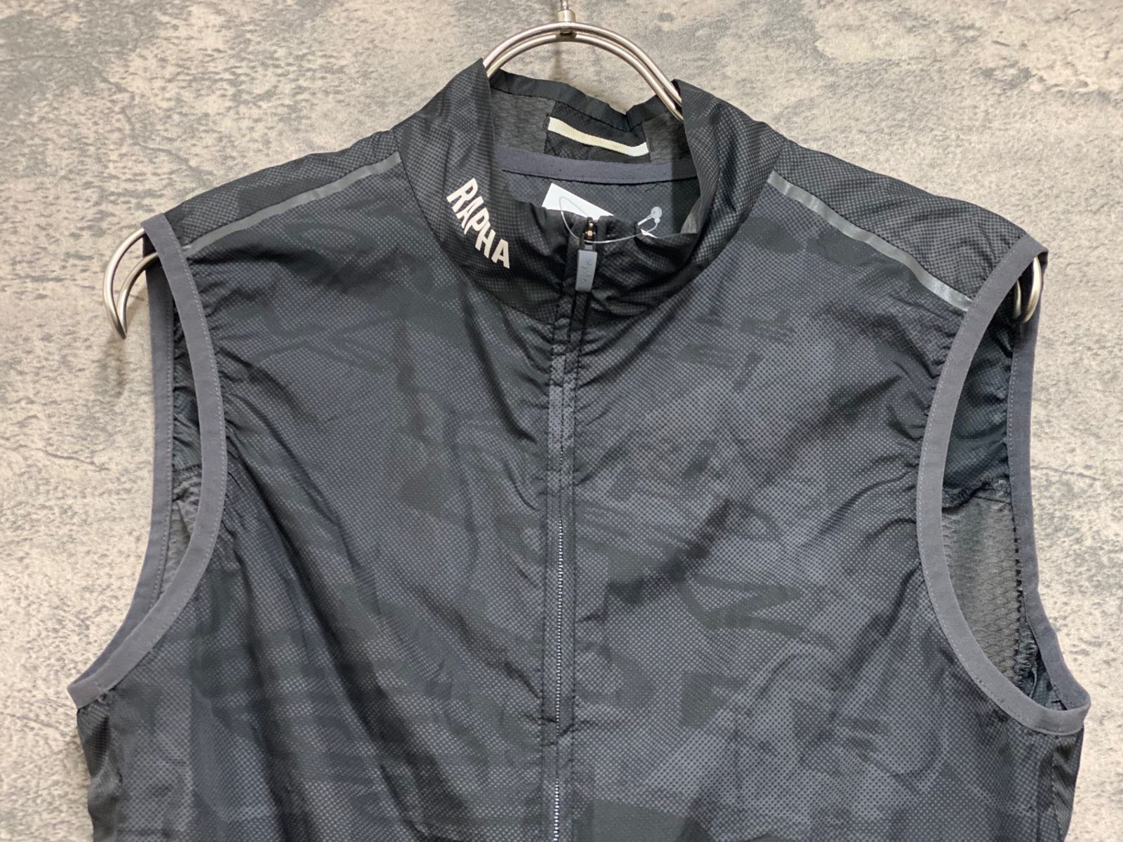 JM642 ラファ Rapha PRO TEAM LIGHTWEIGHT GILET ROAD GRAFFITI ジレ サイクルベスト 黒 グレー M チャック破損 BRIGHTFACE_UK