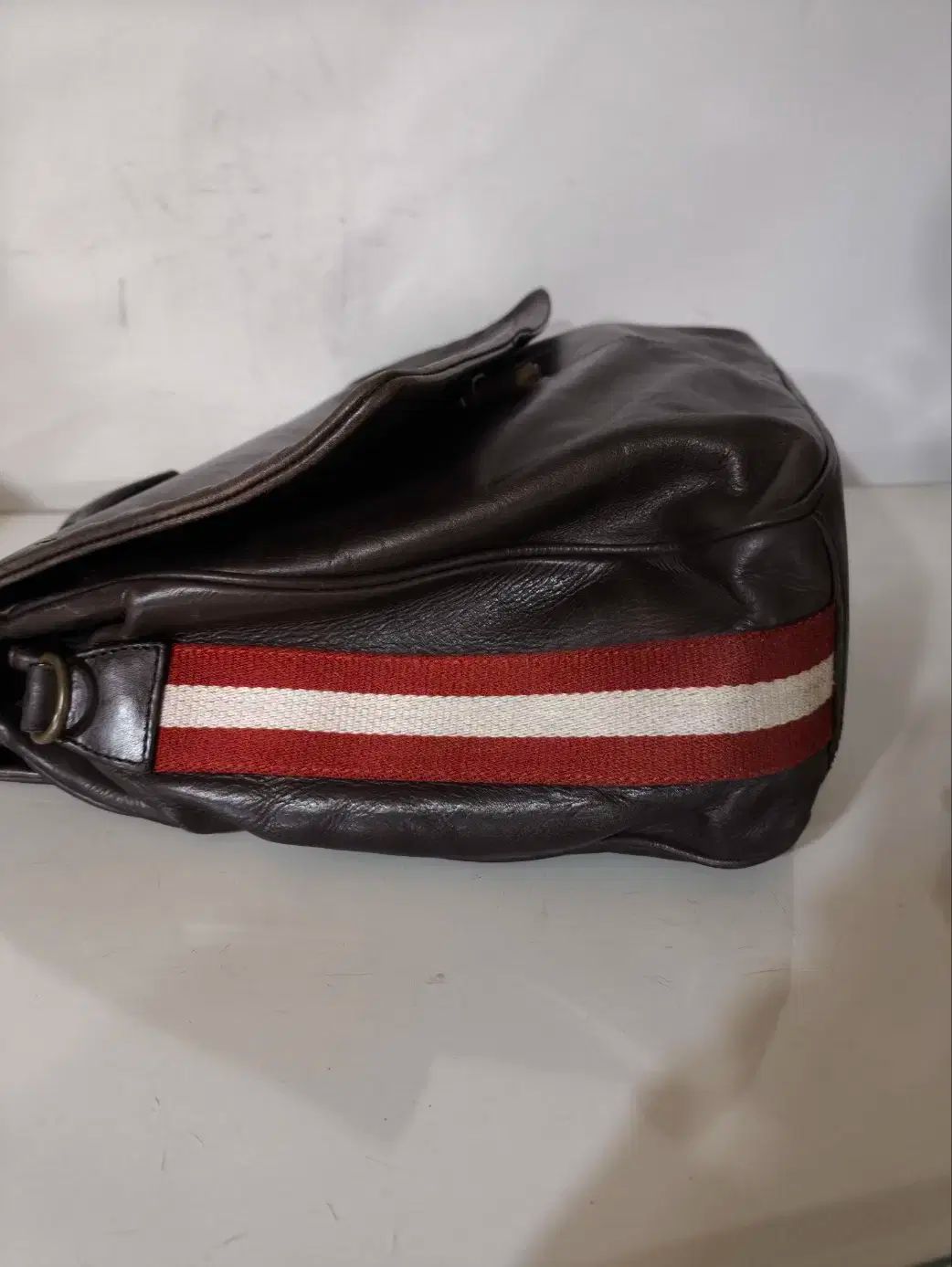 ブリーフケース モデル