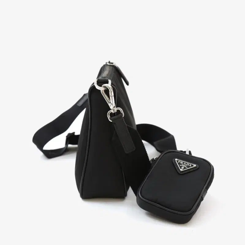 PRADA プラダ 2VH113 三角ロゴ リナイロン ブラック