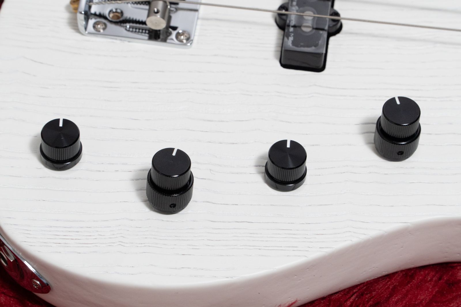  Sire V 6 4 AWH 3 050 kg GIB横浜 エレキベース ベース