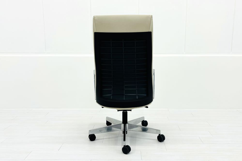 レザー ベージュ