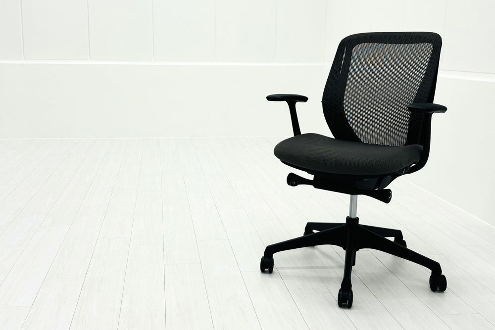 オカムラ シルフィーチェア 2020年製 ローバック 固定肘 OKAMURA Sylphy オフィスチェア オフィス家具 ミディアムグレー A000003926