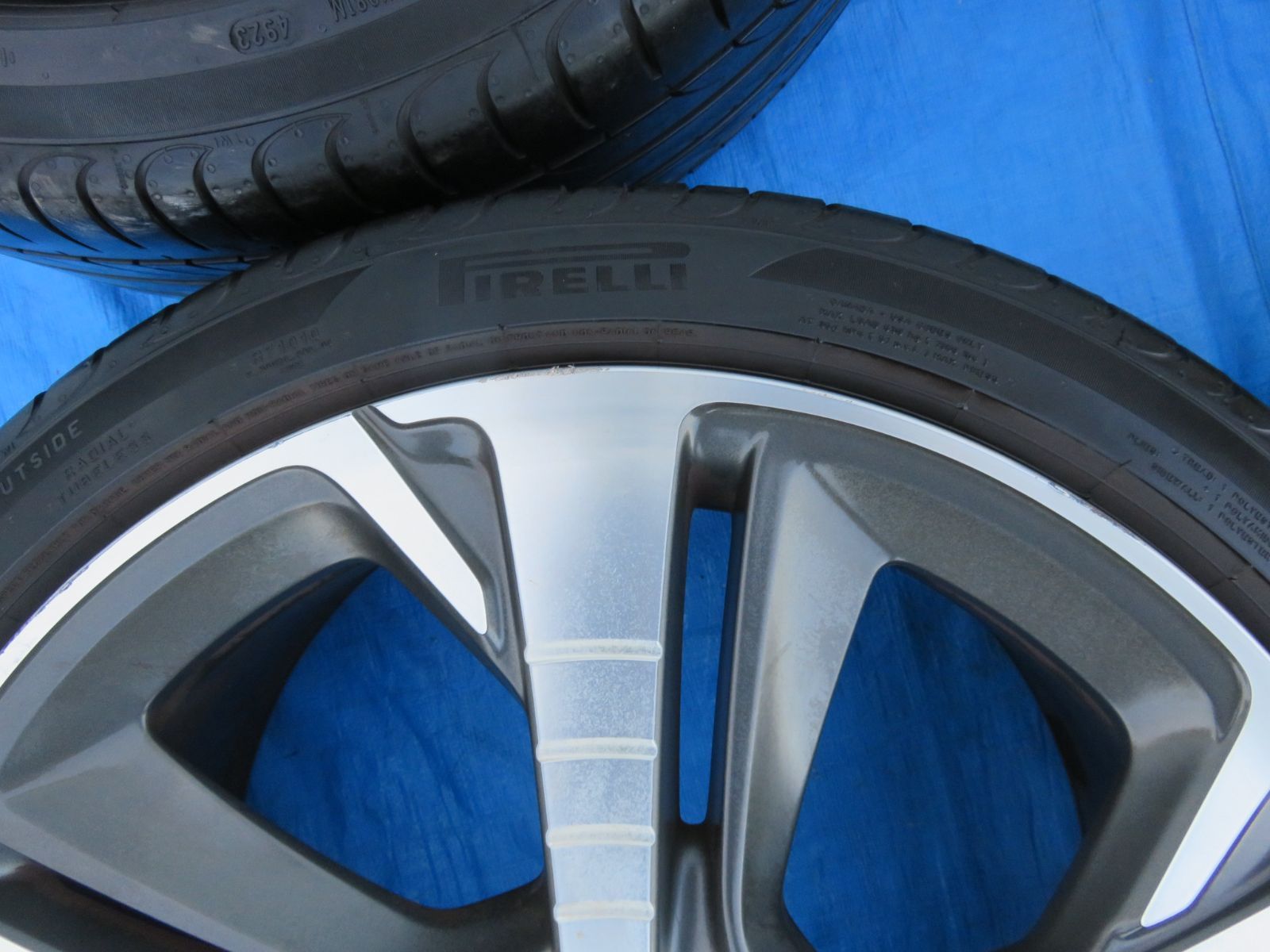 SFC 3161 プジョー 308 GT 18インチ 18 8 J 48 5穴 PCD 108 ホイールタイヤ 225 40 R 製 ４本セット