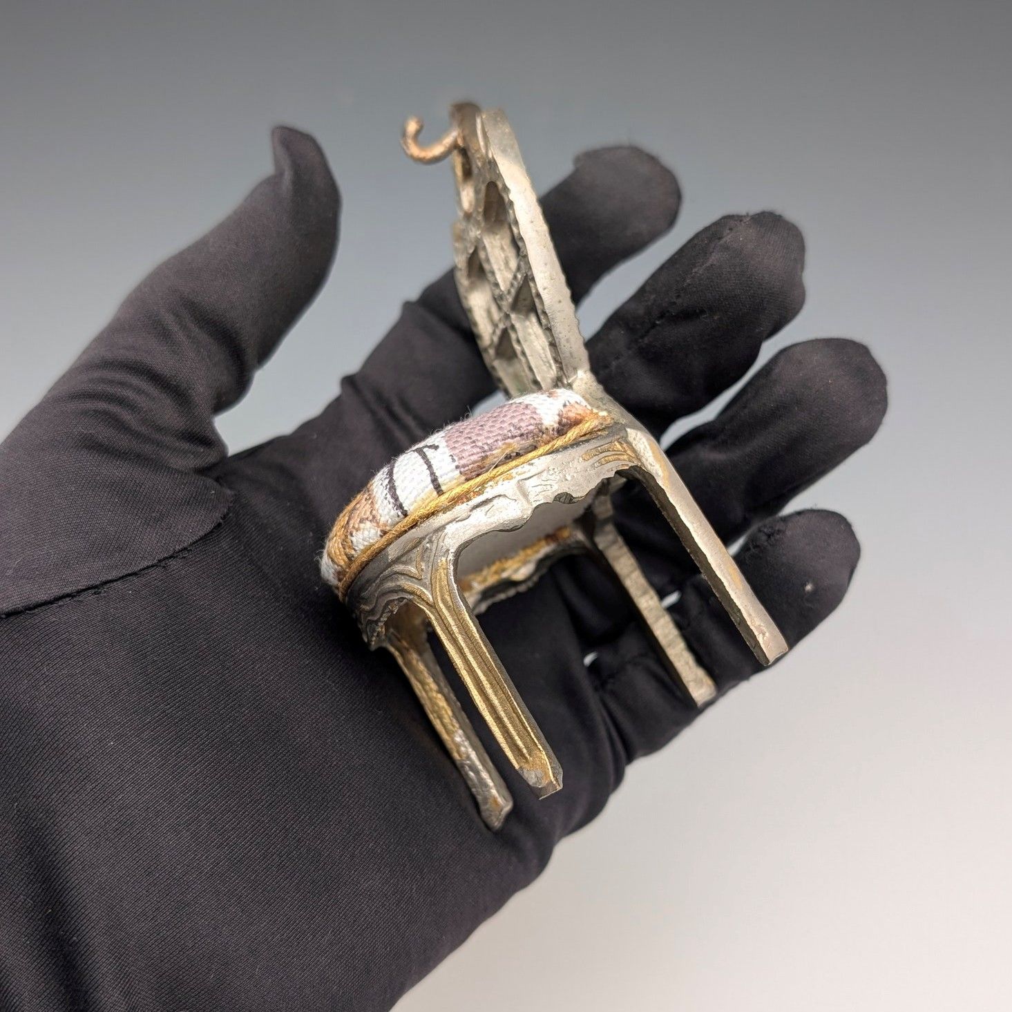 椅子型 懐中​時計ホルダー