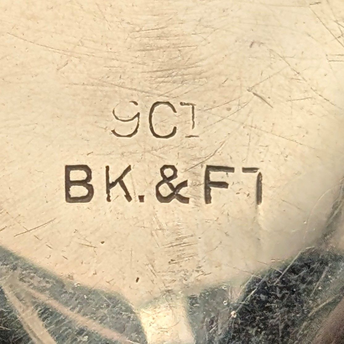 RGネックレス付き