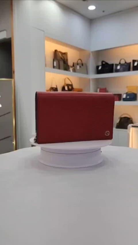 レッド クロスバック