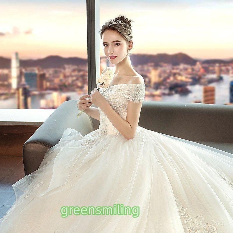 ウェディングドレス 白