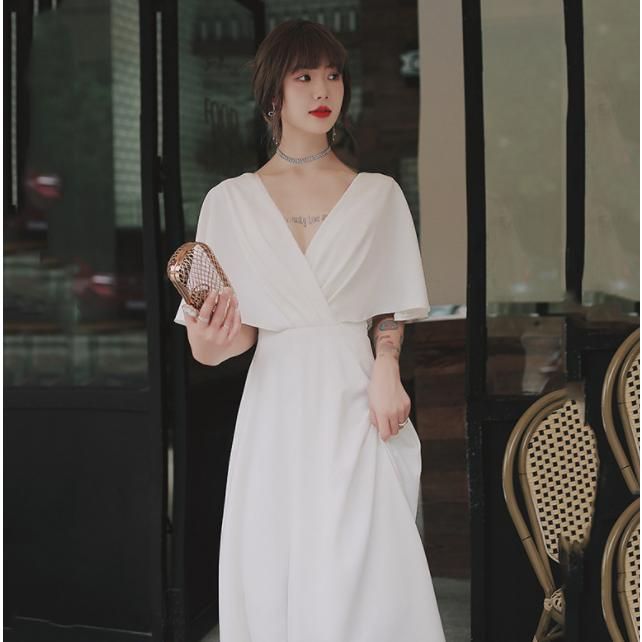 ウェディングドレス ロングドレス スレンダードレス 半袖 サテン バックレス Vネック シンプル 二次会 結婚式 前撮り ブライダル 花嫁