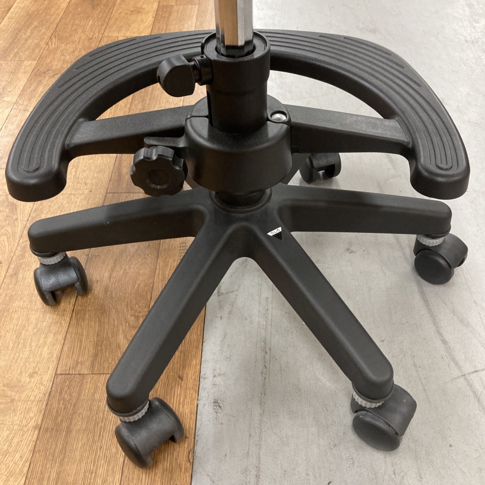 ベストフィットチェア CDY-665BKNB