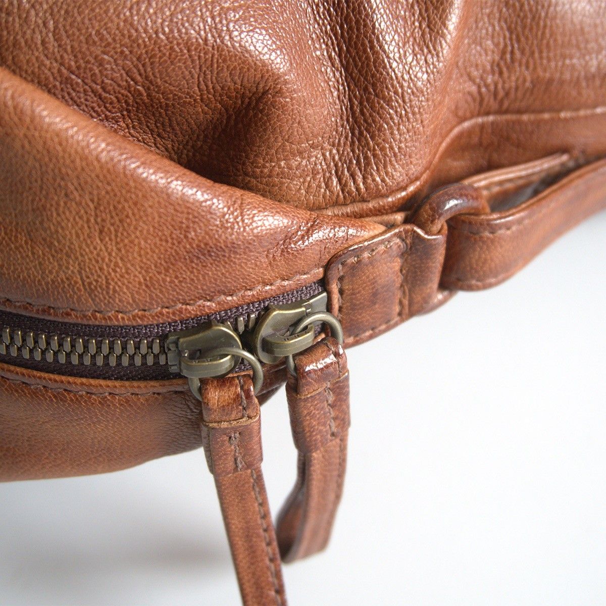美品】genten 【ゴートヌメ レザー 焦がし加工 バックパック 
