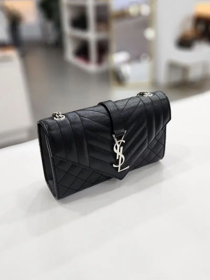 サンローラン モノグラム エンベロープ スモール クロスバッグ 600195 DECORATOM_COM_BR