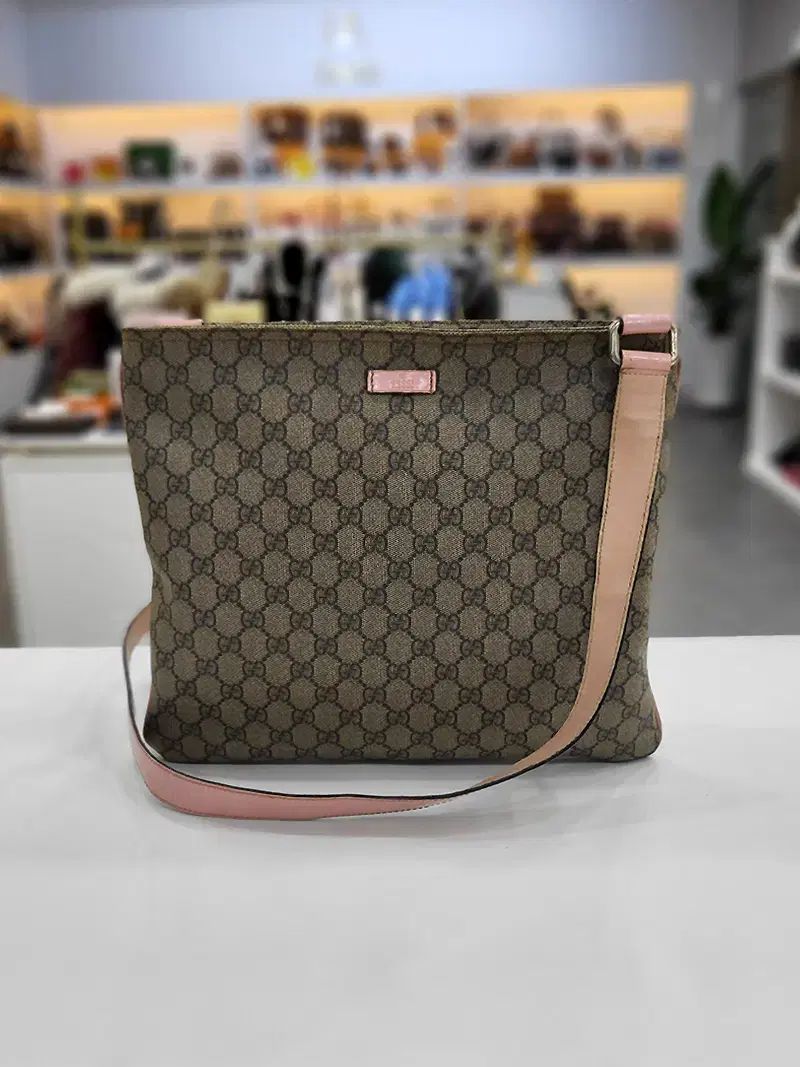 グッチ GGロゴ PVC メッセンジャー クロスバック 201446