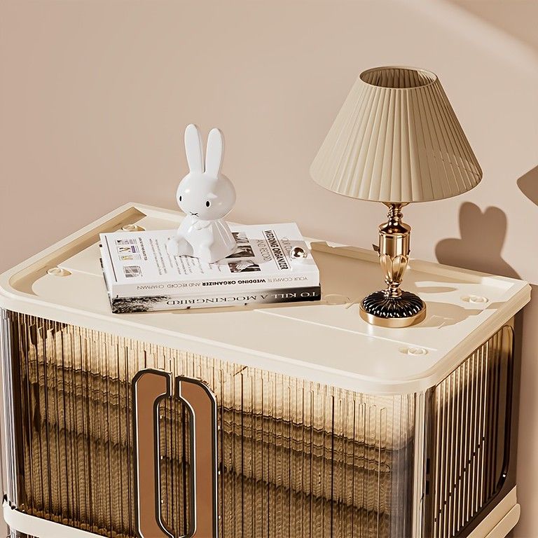 プラスチック製