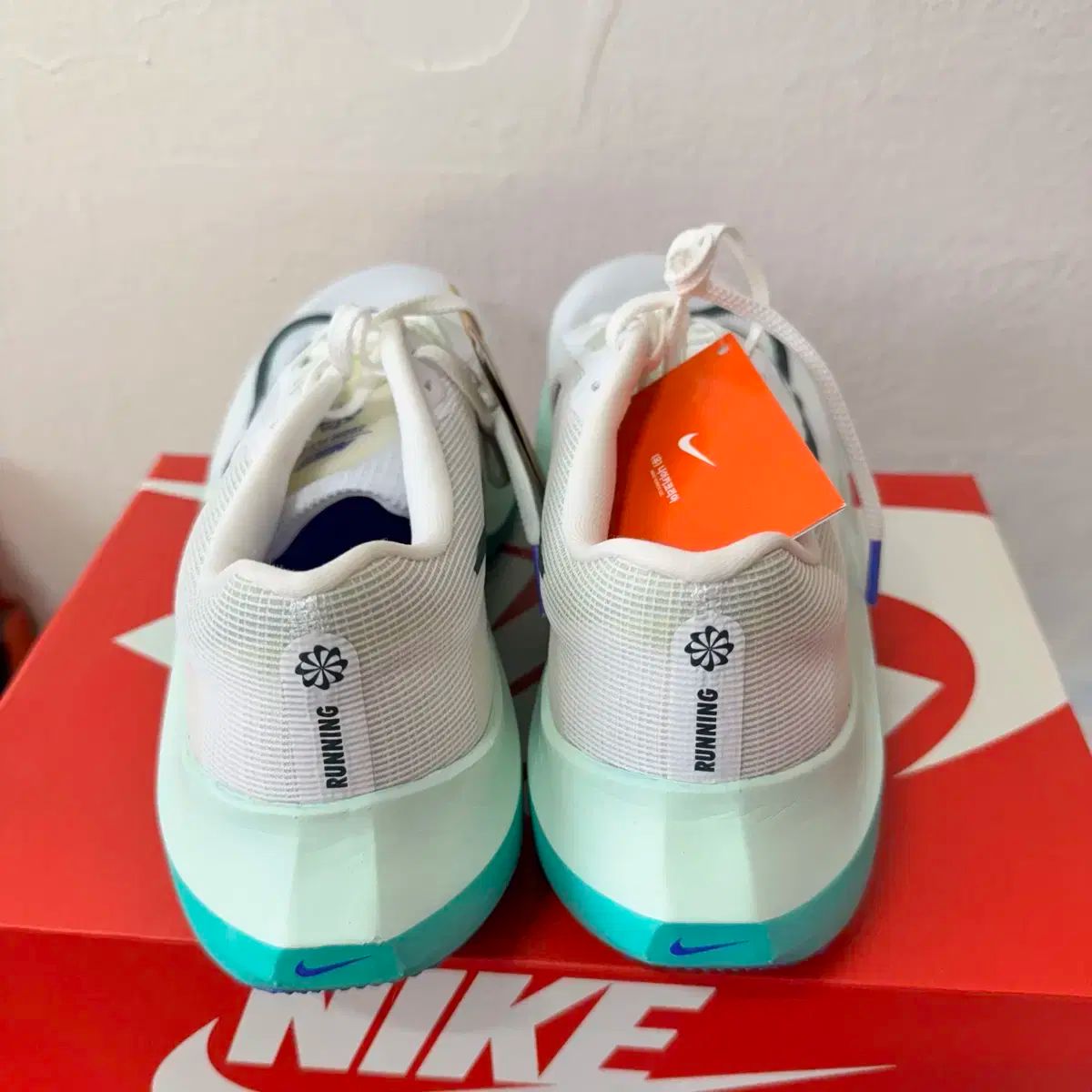 ズームフライ5 オーバーサイズ290 白ミント色