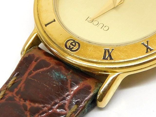 希少 aiko 着！ GUCCI “ BOSCO ” 腕時計 正規品 Amazon.co.jp: グッチ 腕時計 レディース 1900 ブラック YA019517