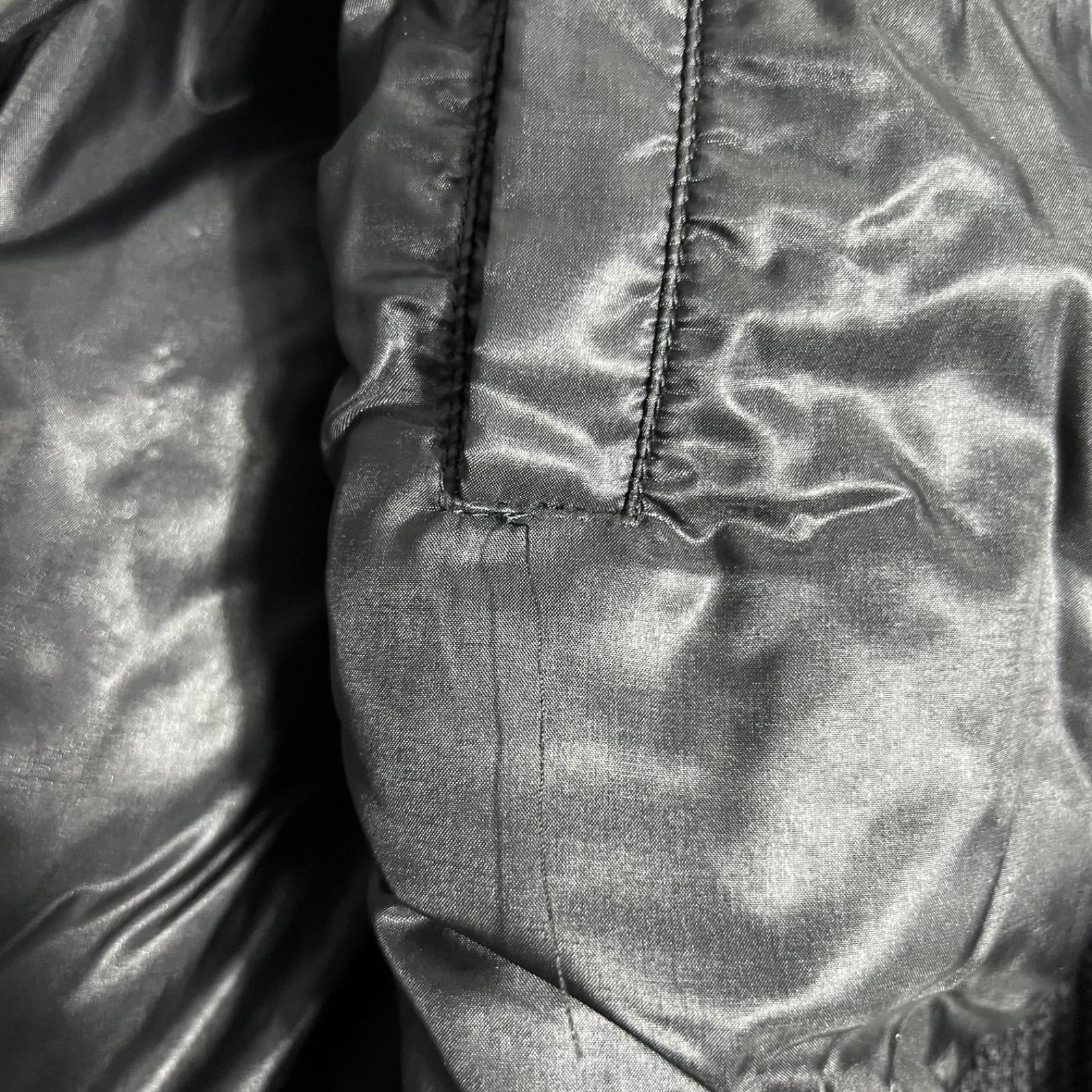 FENDI フェンディ リアルファー 変形中綿ブルゾン ジャケット アウター ダブルジップ ミリタリー調 フライトジャケット型 黒 レディース 40サイズ GULLKHAN_COM