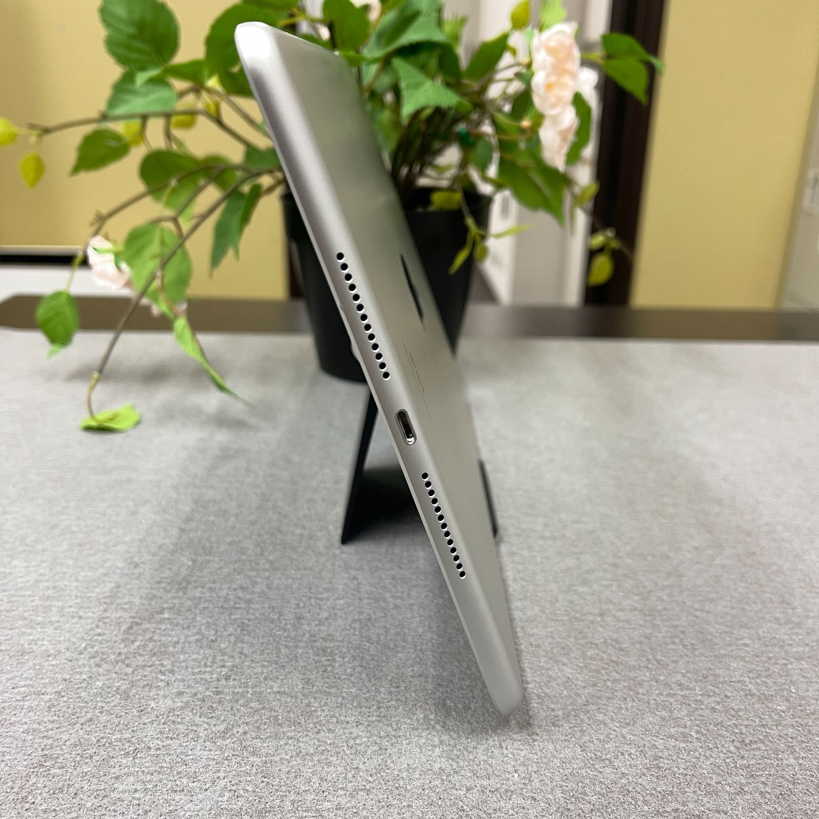 iPad 第９世代 64GB 10.2インチ グレーWi-Fi モデル MEBLE-SODAR_PL