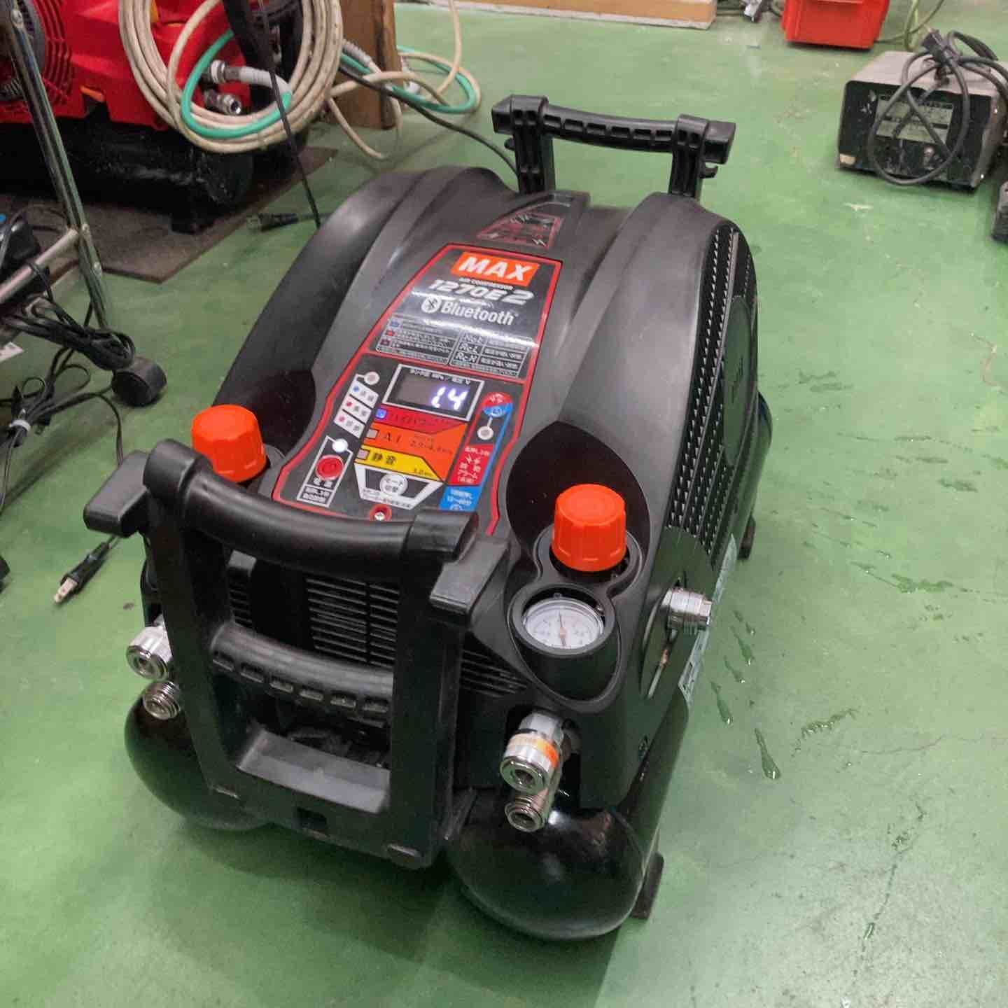 マックス MAX エアコンプレッサー AK-HH1270E2_レッド 桶川店
