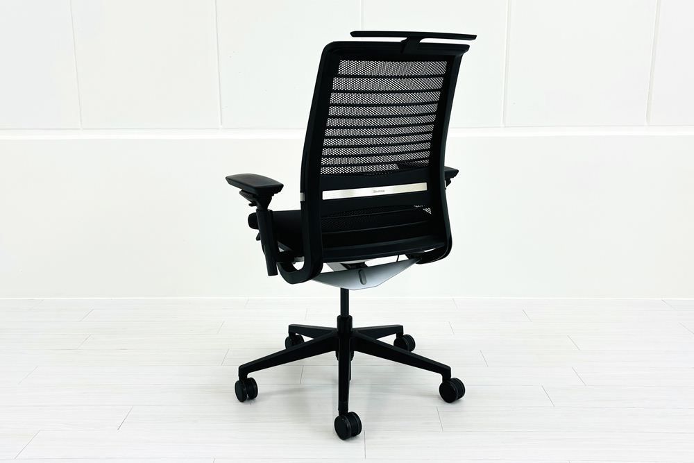 スチールケース シンクチェア 2015年製 ブラック クッション メッシュ Steelcase Think 可動肘 オフィス家具 465A300 A000002781