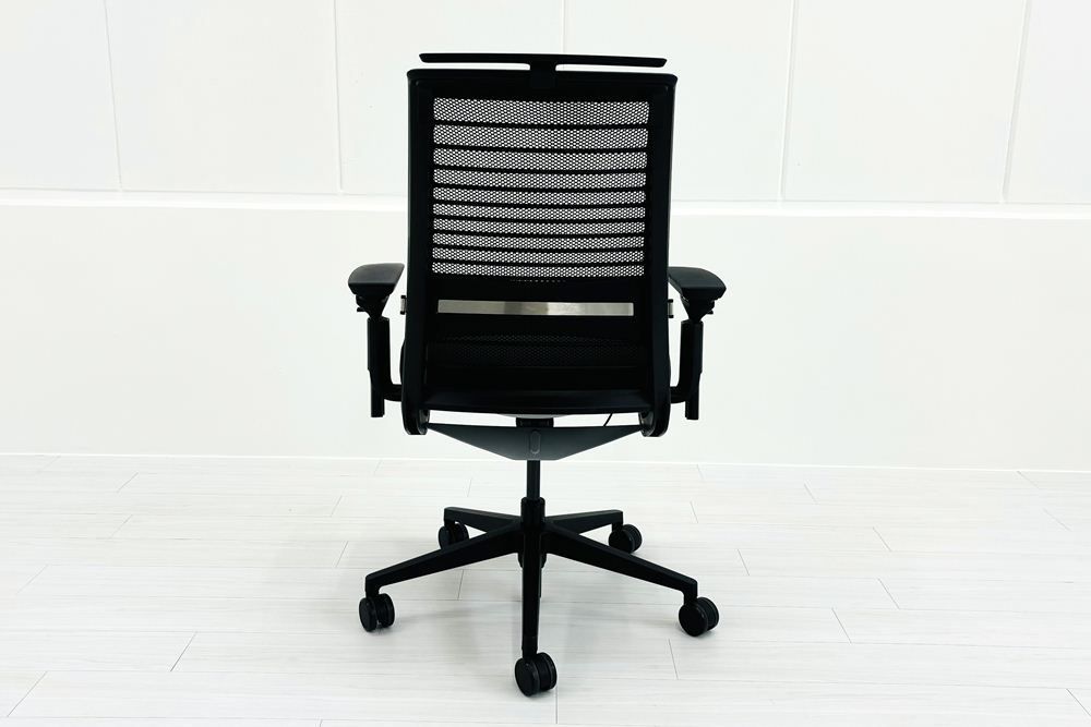 スチールケース シンクチェア 2015年製 ブラック クッション メッシュ Steelcase Think 可動肘 オフィス家具 465A300 A000002781 MARWIL-DEMENAGEMENTS_CH