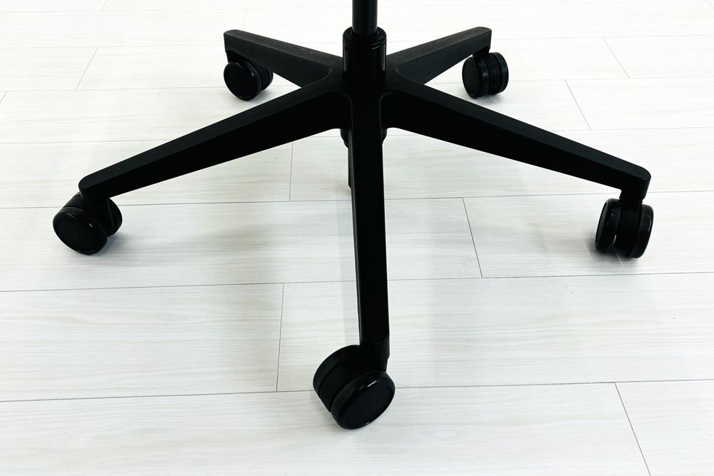 ブラック クッション