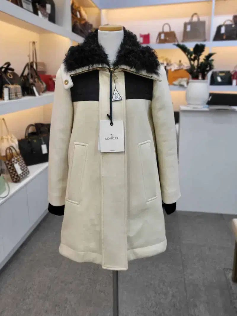 モンクレール ERIDAN ハーフ アウター レディース