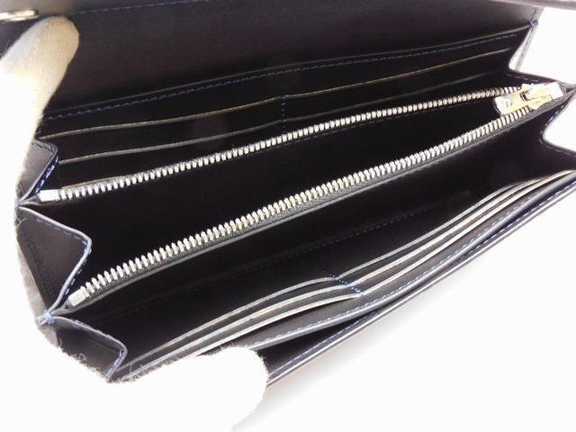 プラダ/サフィアーノ/長財布/二つ折り/BP0241/背面ファスナー付き/レザー