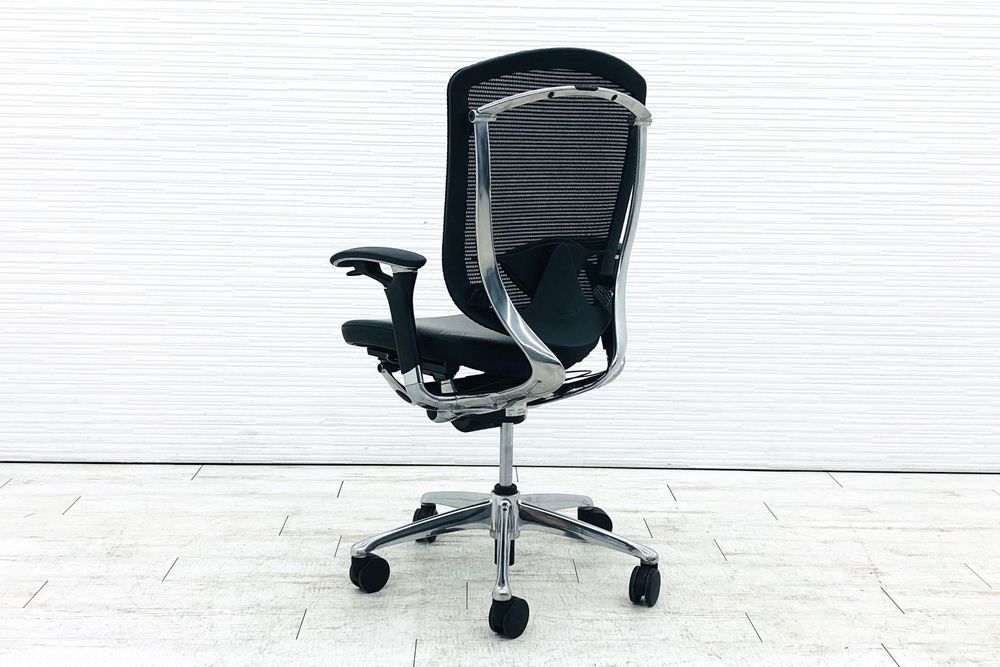 オカムラ コンテッサチェア Contessa 革 ポリッシュフレーム 可動肘 オフィス家具 チェア ブラック レザー A000003516