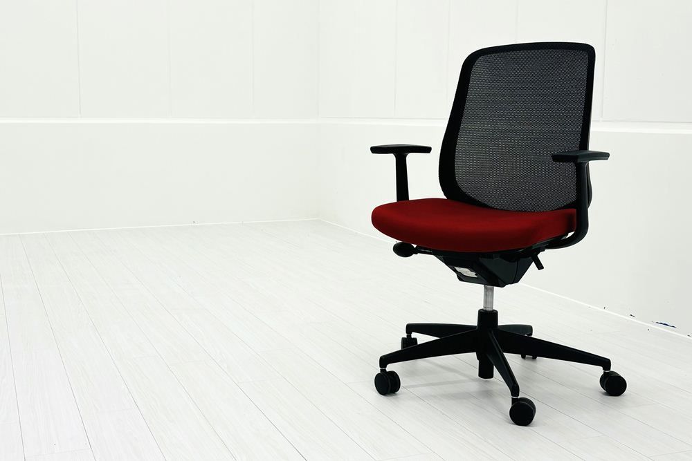 コクヨ シロッコチェア Scirocco シロッコ シリーズ 固定肘 KOKUYO オフィス家具 背 ブラック 座 レッド A000003839