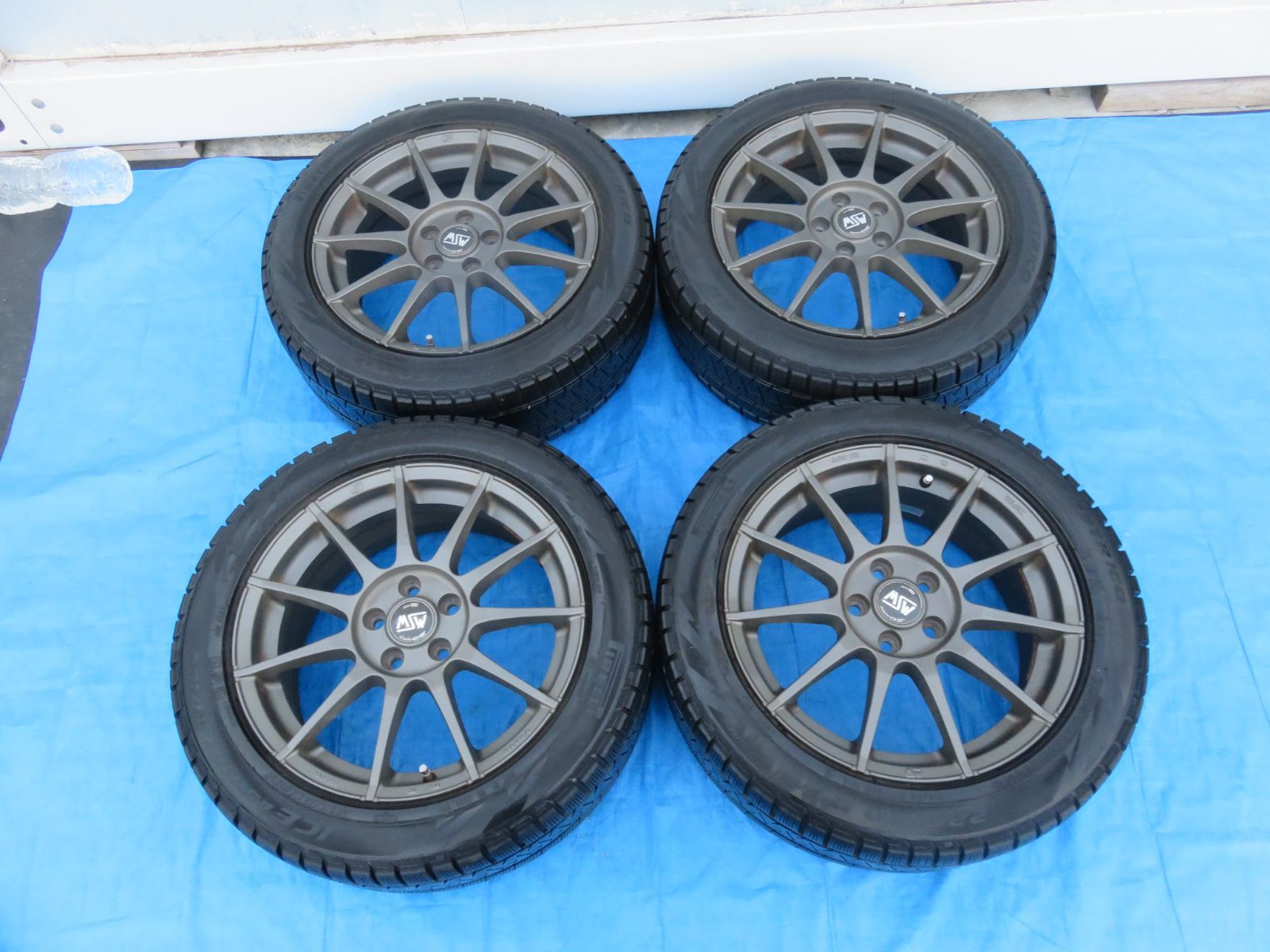 SFC 3165 OZ オーゼット MSW 85 17インチ 17 7 J 50 5穴 PCD 108 ホイールタイヤ 225 R ４本セット フォード クーガ