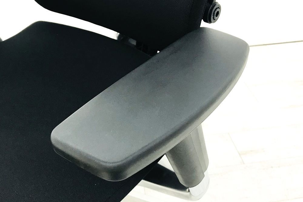 イトーキ スピーナチェア クッション オフィスチェア スピーナ 可動肘 オフィス家具 KE-717GPH-Z9T1 ブラック A000002016 MARWIL-DEMENAGEMENTS_CH