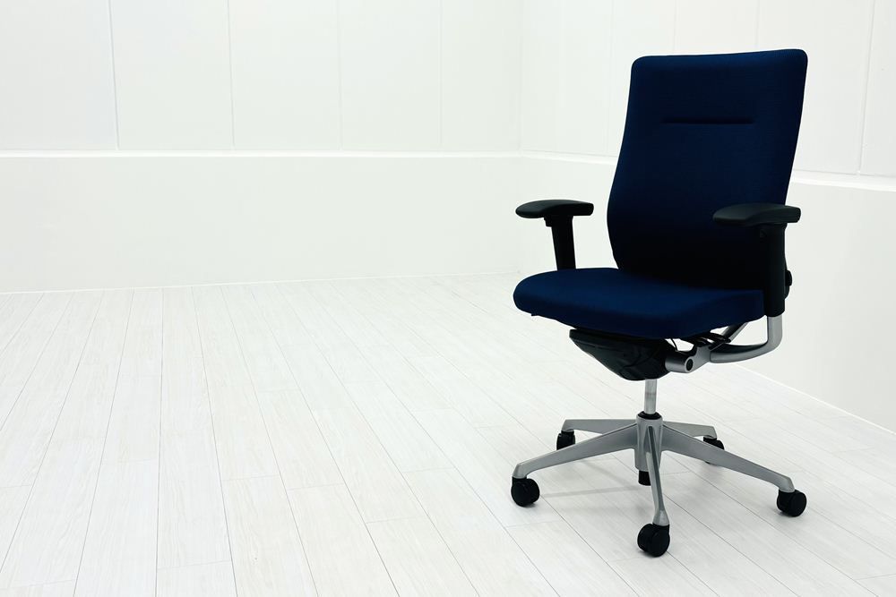 オカムラ コーラルチェア ハイバック 2018年製 可動肘 オフィス家具 OKAMURA Choral チェア 事務椅子 OAチェア A000003923