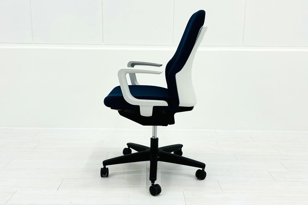 gufo クッション