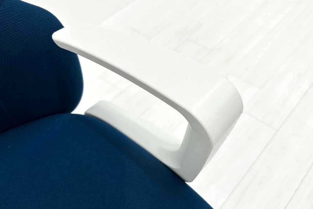 固定肘 オフィス家具