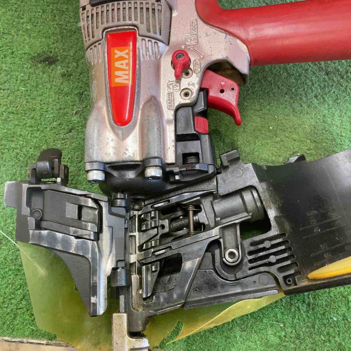 高圧エア釘打ち機