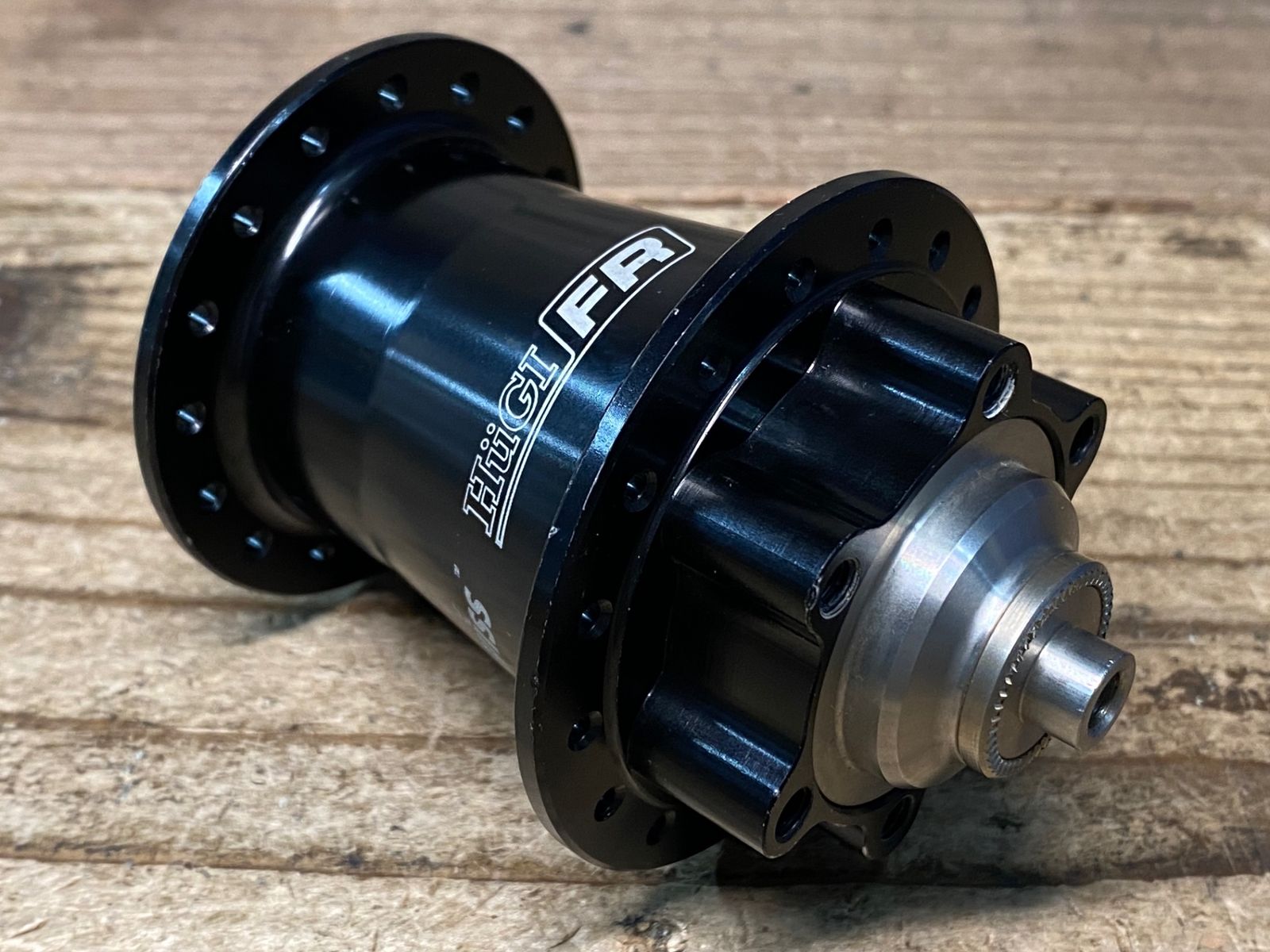 JM180 DT SWISS HuGI FR フロントハブ QR 100mm 6BOLT 32H