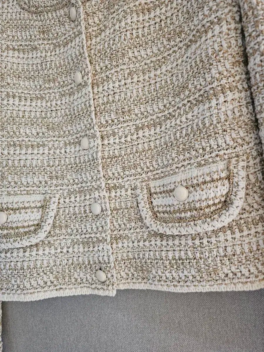 タイム GOLD빛ボタン グリッターニットカーディガン F