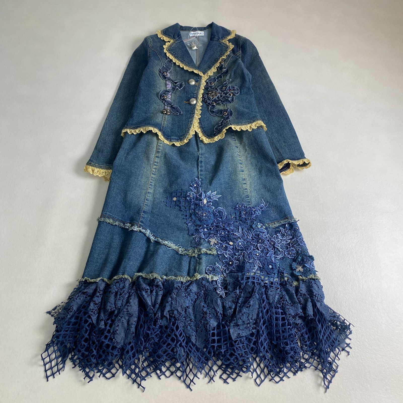 金彩オールドサンルイ ネリーの美しい香水瓶#20 1900年前後 金彩オールドサンルイ ネリーの美しい香水瓶#20 【1900年前後】 【公式