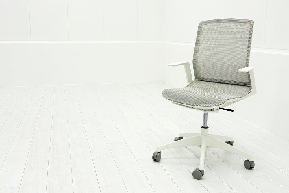 オカムラ CYNARA シナーラ シリーズ 製 メッシュチェア オフィス家具 CD77LE-F2X2 ホワイト A000004060