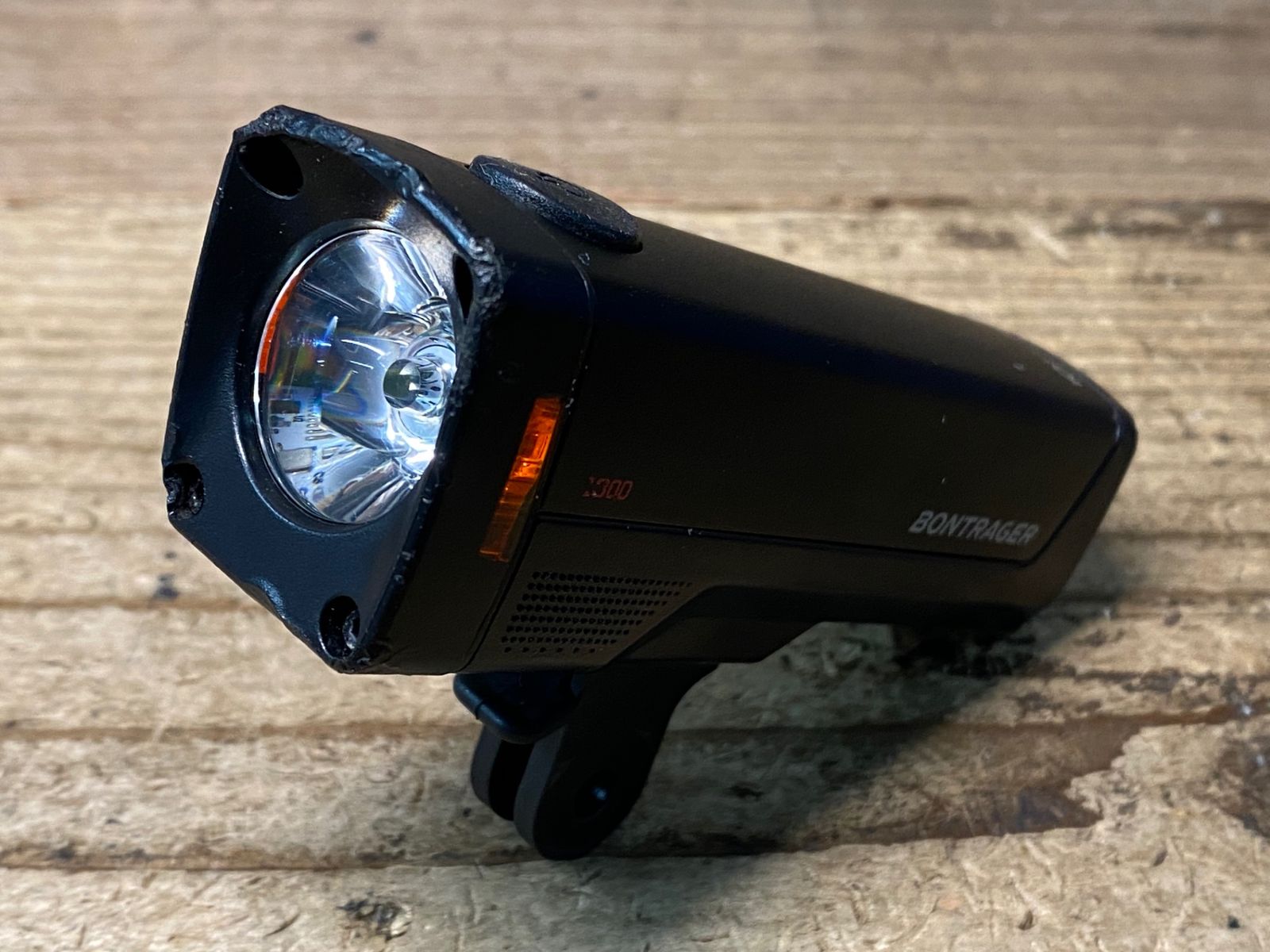 JM176 ボントレガー BONTRAGER ION PRO RT フロントライト 黒 点灯 済