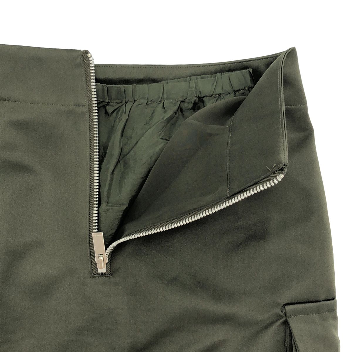 ナイロンシアーポケットスカート