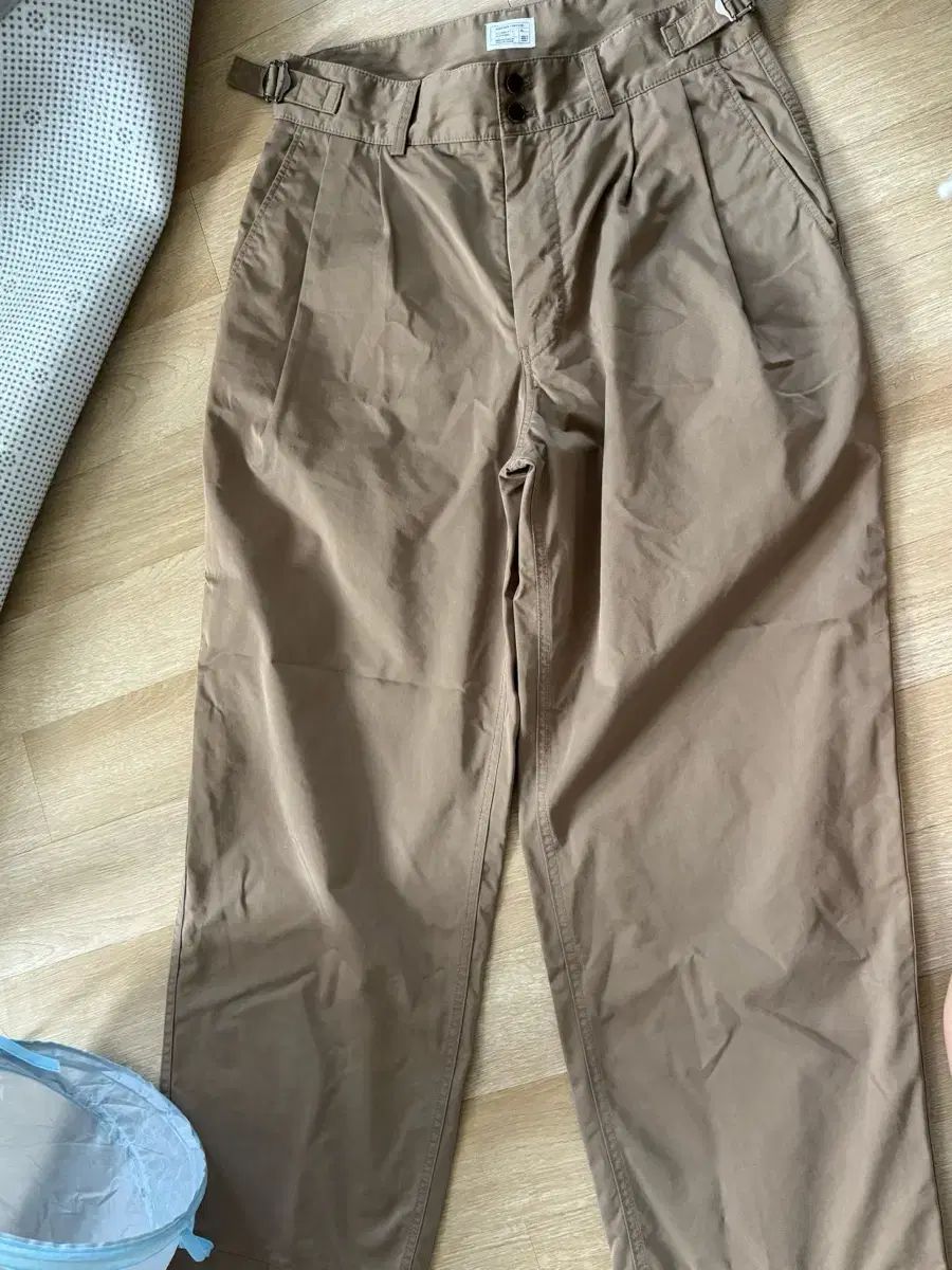 ANOTHER OFFICE アナザーオフィス サンティアゴ カーキ パンツ
