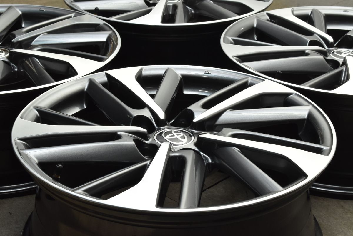 新車外し品 トヨタ カローラクロス Z 18 in 7 J 40 PCD 114 3 C HR ノア ヴォクシー ヤリスクロス エスティマ 流用 交換用 可