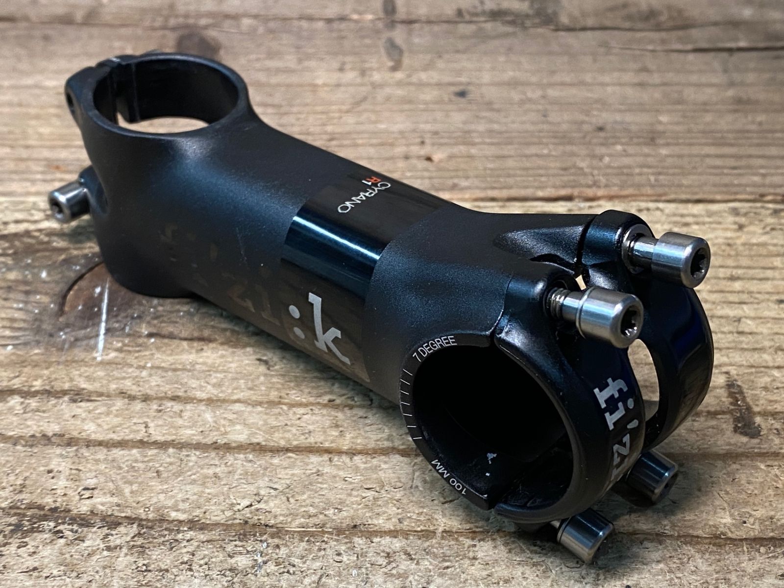 JN613 フィジーク fizik シラノ CYRANO R1 アルミステム 黒 Φ31.8 OS 7